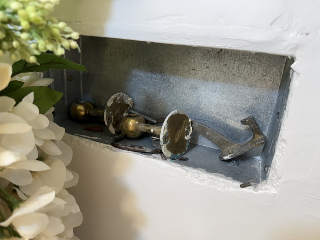 detail of little gray corner