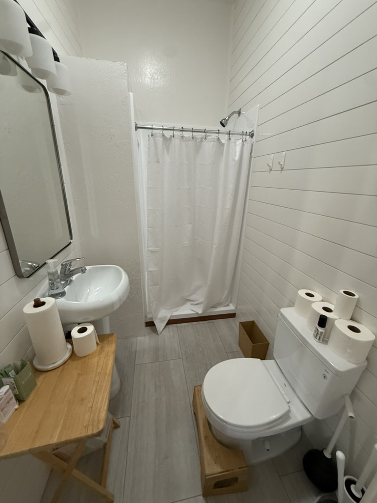 Other Cantor bathroom